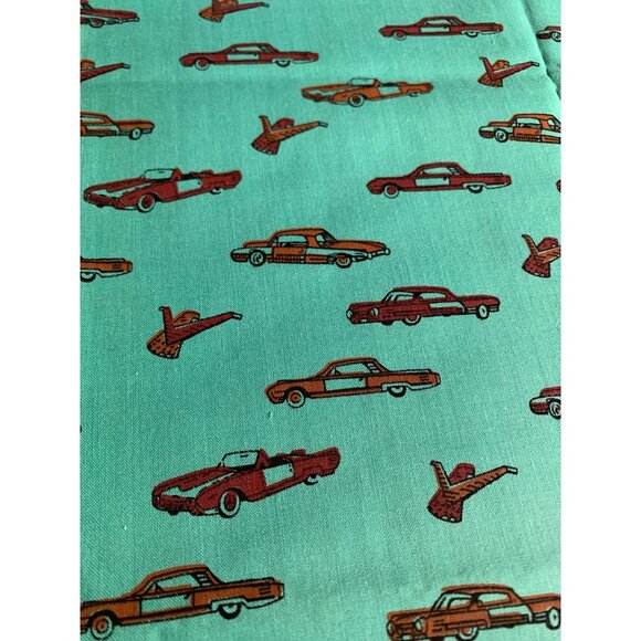 Retro Car Print Cotton Fabric 1/4 yard 44" wide Green & Red - Picture 1 of 4